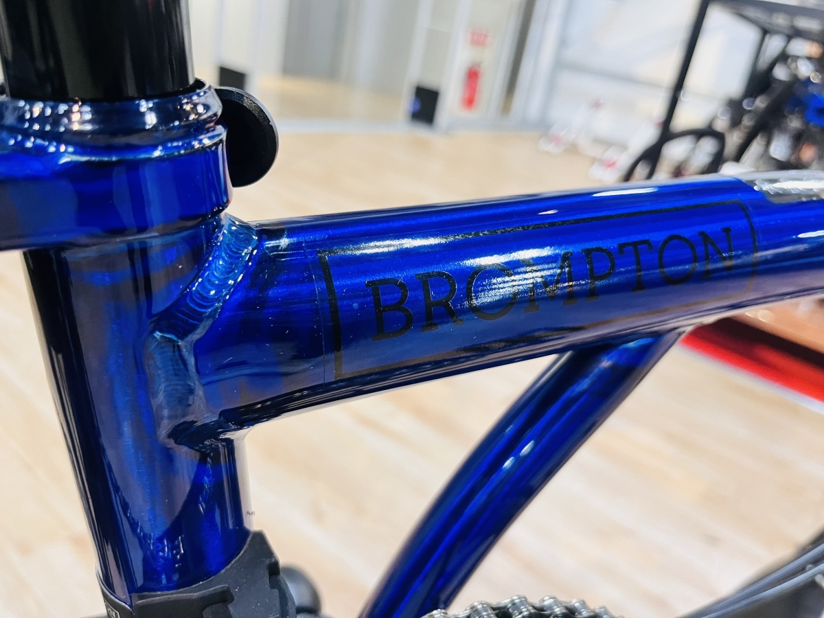 【BROMPTON P-LINE】これは美しい…P-LINE限定のボルト ブルーラッカーが福岡天神店に登場！！【全在庫リスト付】 | 福岡で自転車をお探しならY