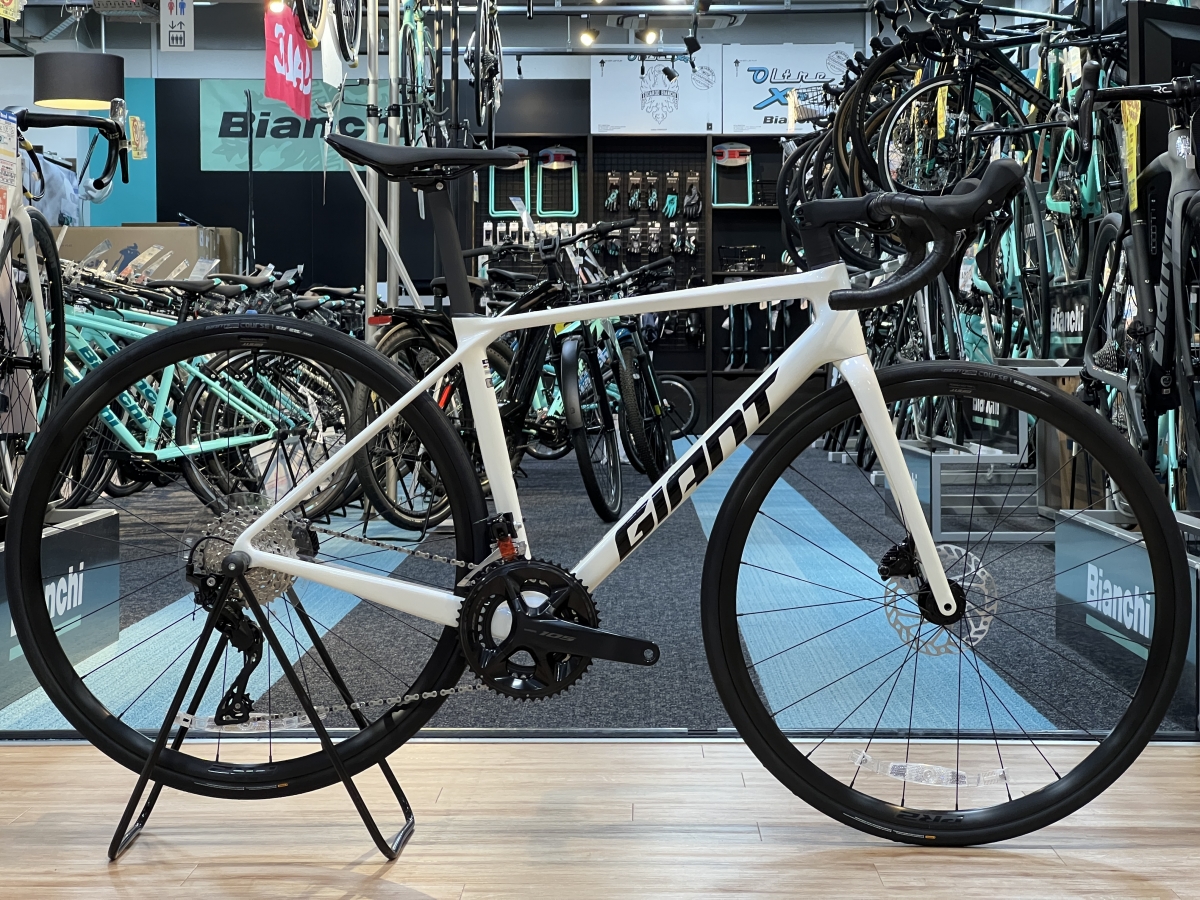 【2025年モデル】GIANTの軽量レーシングバイクTCR ADVANCED 2 KOMが入荷！ | 福岡で自転車をお探しならY's Road福岡天神店