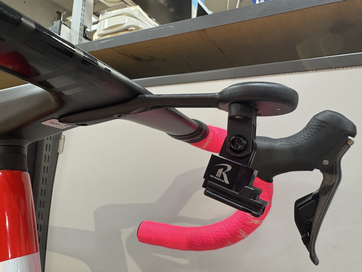 スタッフバイクカスタム】ハンドルをARANERA RSへ変更して気になる