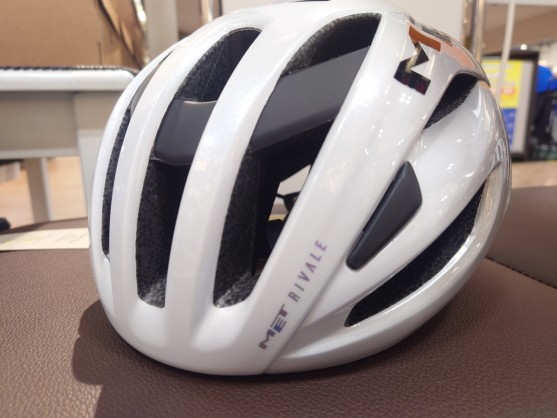 【MET】RIVALE人気が止まらない！買い換えキャンペーンで5％OFFも！？ | 九州で自転車をお探しならY's Road福岡天神店