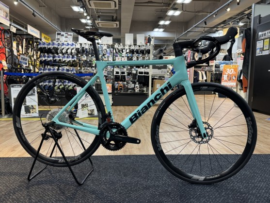 Bianchi ロードバイク カーボン美品　ホワイト/ターコイズ BIANCHI ( ビアンキ ) ロードバイク INFINITO CV DISC ( イン