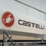 【2026春夏】カステリ新作入荷！走りたくなるウェア、揃ってます | 九州で自転車をお探しならY's Road福岡天神店