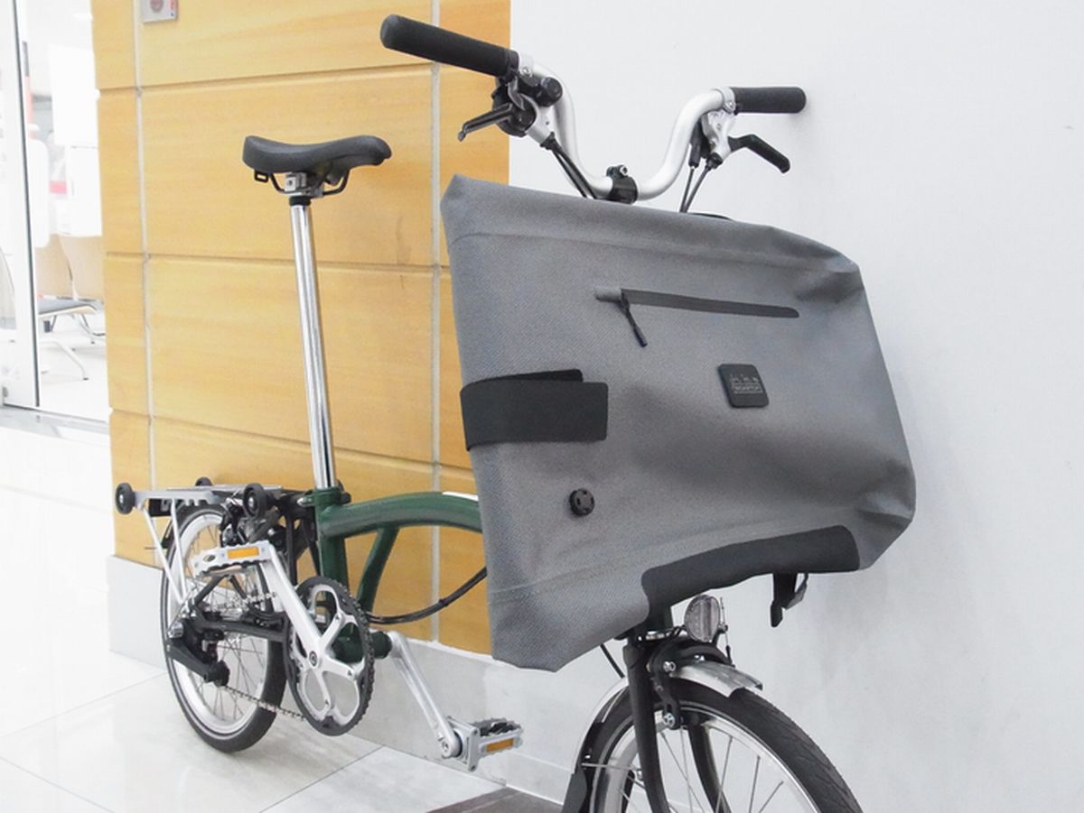 国内正規新品 ブロンプトン ウォータープルーフ 車体装着バッグ - 自転車