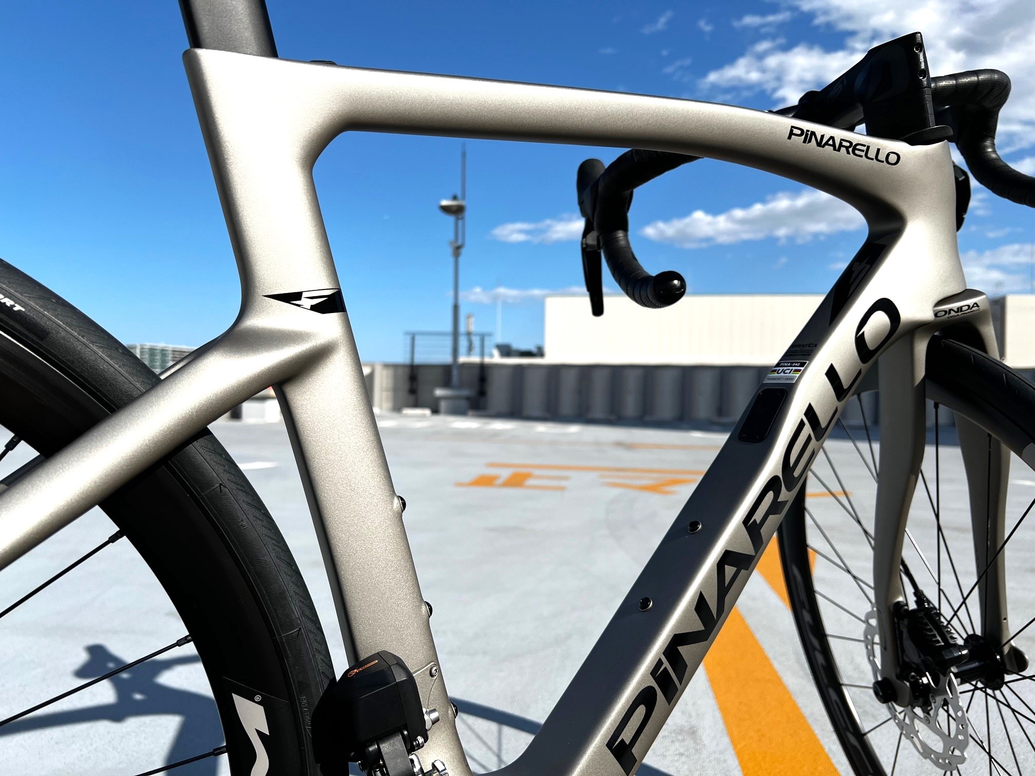 【船橋×PINARELLO】美しいフレームデザインが人気な新型オールランドバイクが即日納車可能です！ | 船橋で自転車をお探しならY