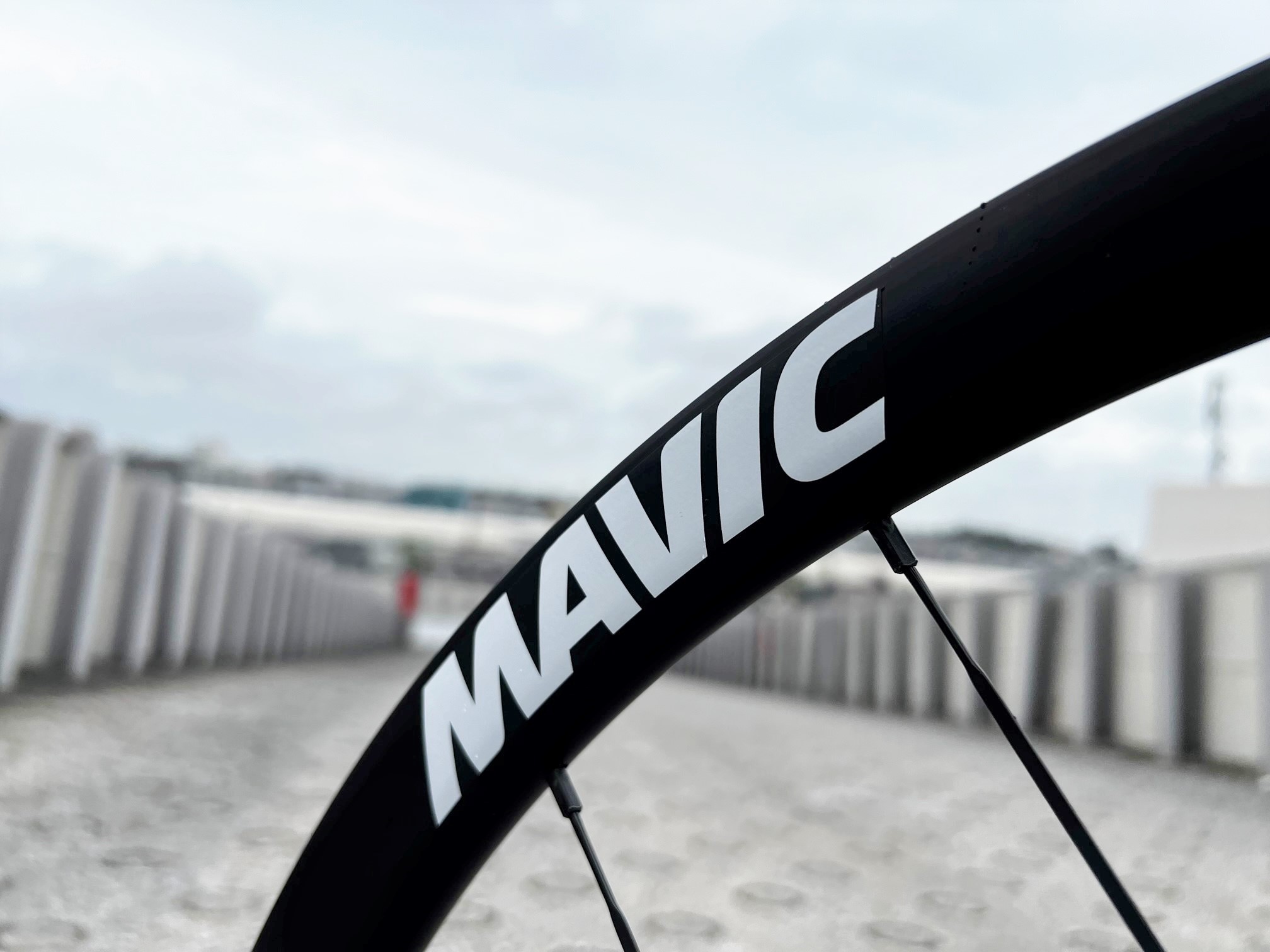 【船橋×MAVIC】エントリーモデルながら上位モデルのテクノロジーを継承している「KSYRIUM 30」 | 船橋で自転車をお探しならY