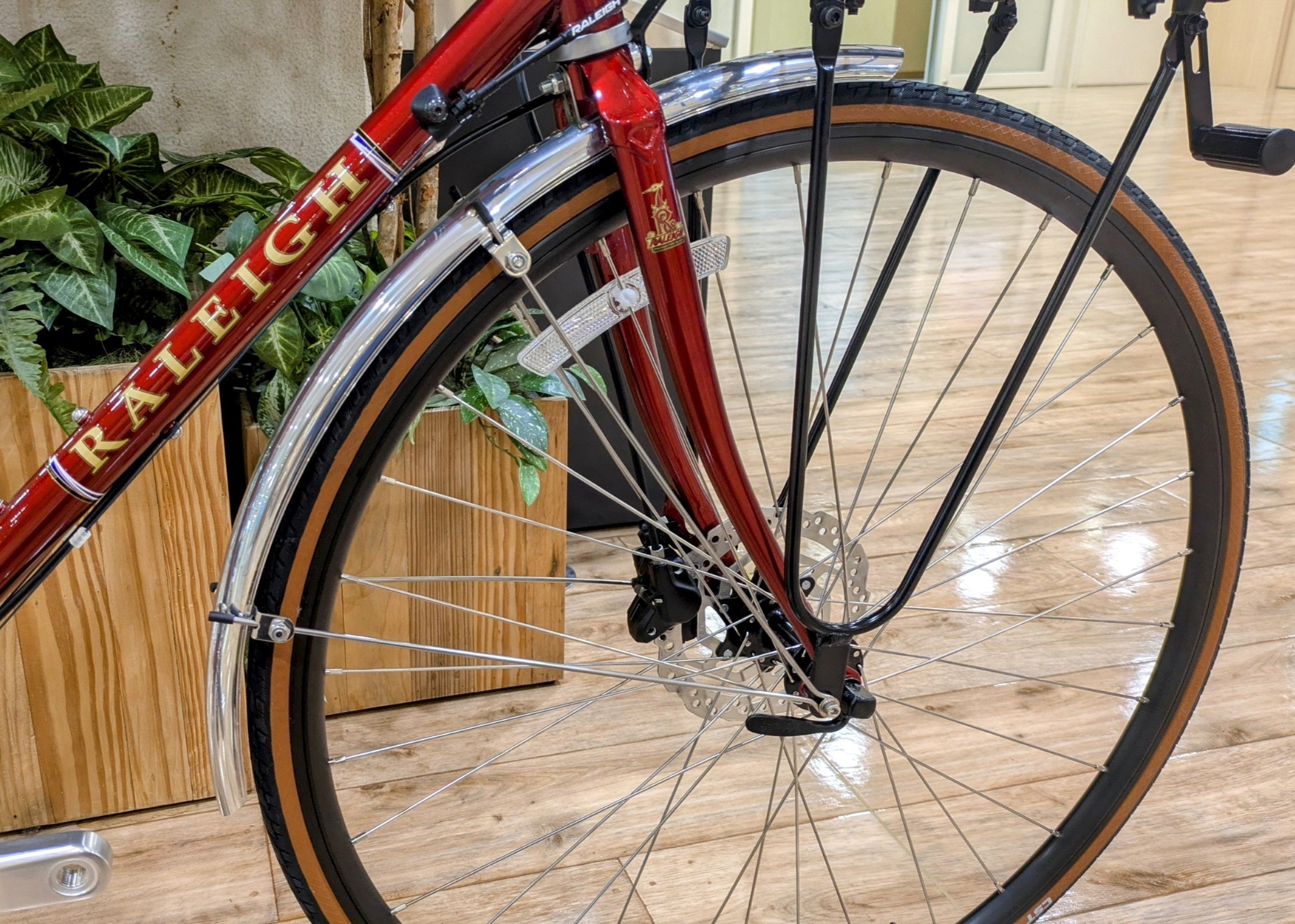 クラシック＆オシャレなクロスバイクを街乗り仕様に組んで販売しており