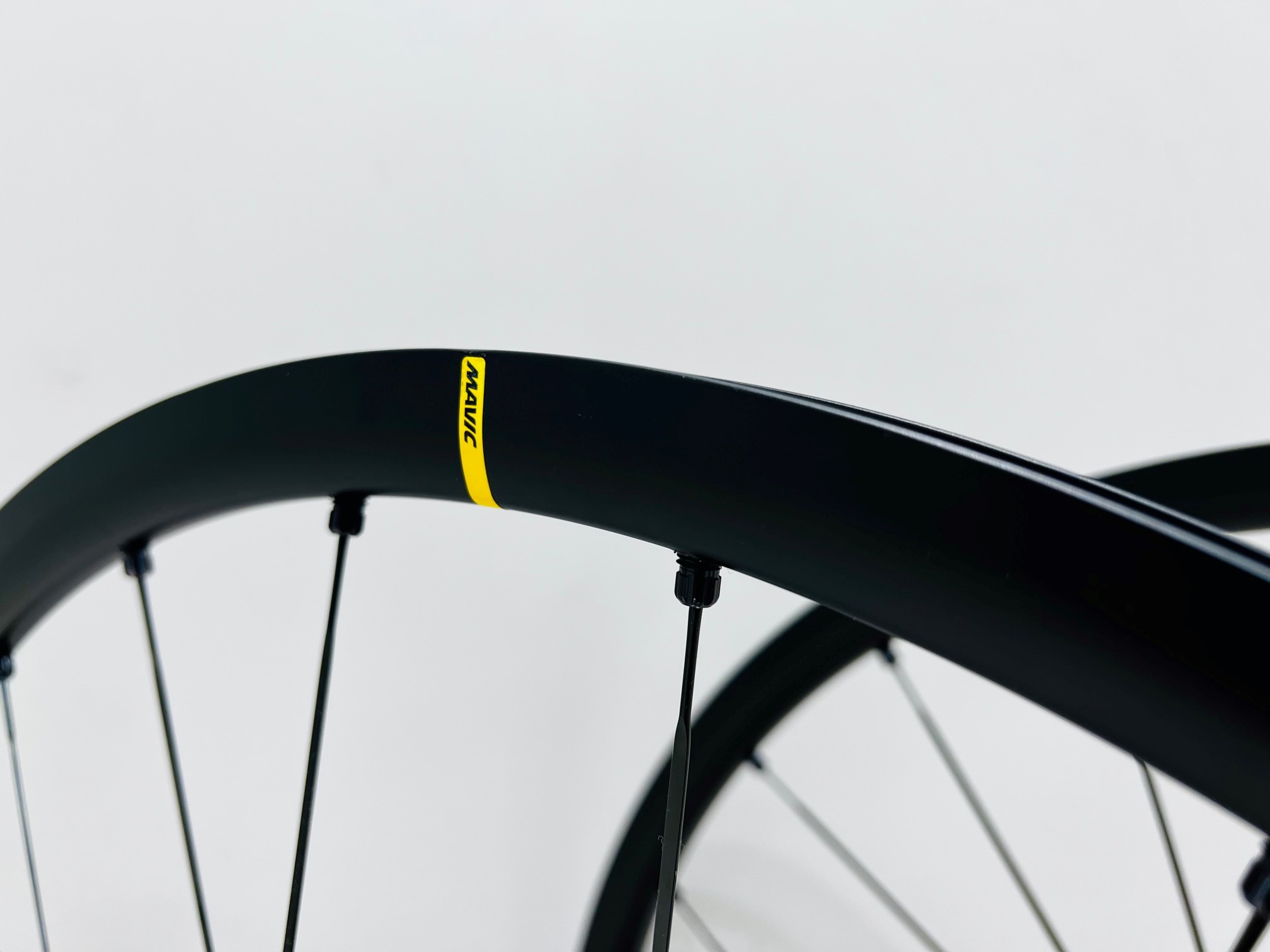 マビックチューブレス対応ホイール 10月ピックアップ】MAVICチューブレスホイールが数量限定特価で