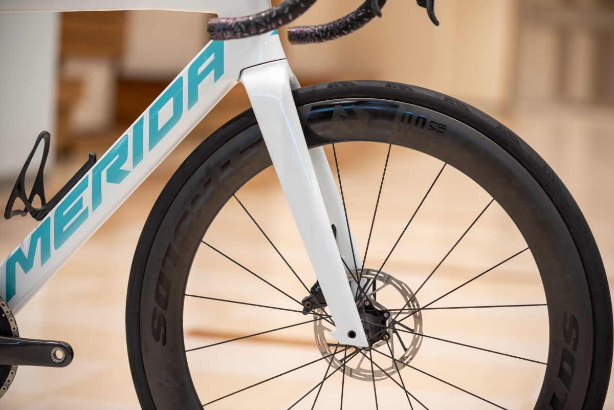 船橋OUTLET】すげぇホイールとSRAM無線変速を搭載した「MERIDA