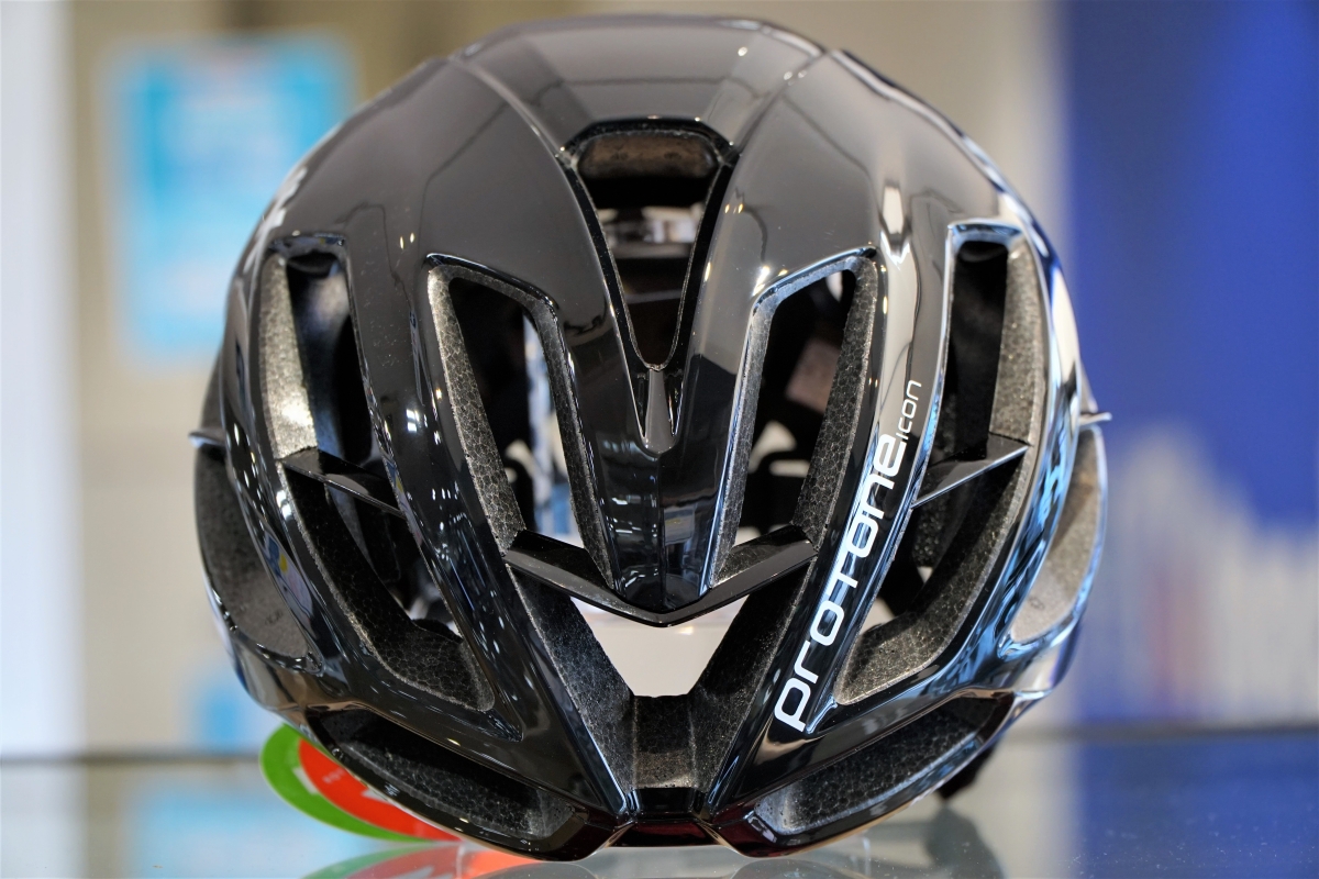 ブラックキター！実は今まで来てなかった『KASK PROTONE ICON