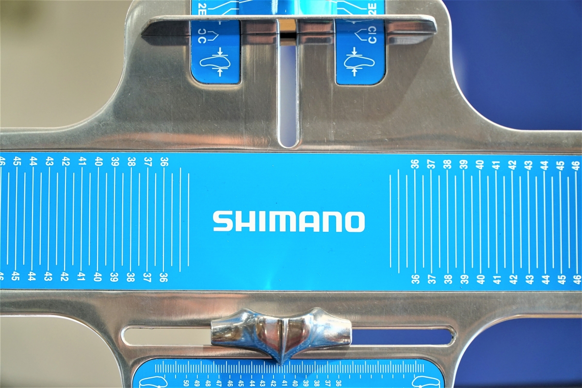 シマノ　ビンディングシューズ　選び方　計測