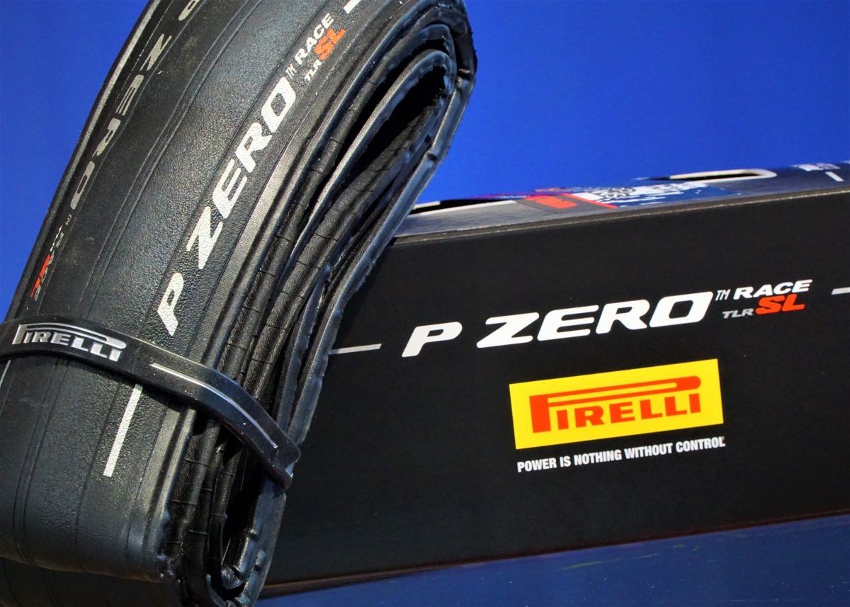 PIRELLI PZERO RACE TLR SL 28C　ロードバイクタイヤ