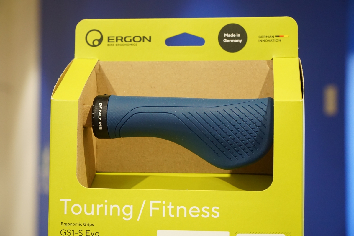 ERGON GS1 EVO GRIP グリップ交換　クロスバイク　マウンテンバイク　フラットバー