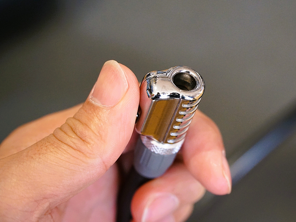 CREATE AUTO-AIRCHUCK-FOR BIKE