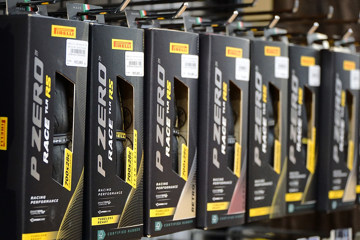 PIRELLI P ZERO RS TLR
