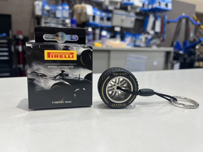 新春SALE】な、なんだこれは!?ピレリの歴史が詰まったBOX！「PIRELLI