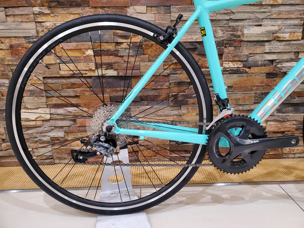 Bianchi ロードバイク Sora 水色 Bianchi(ビアンキ) 2020年モデル INTENSO （インテンソ） SORA