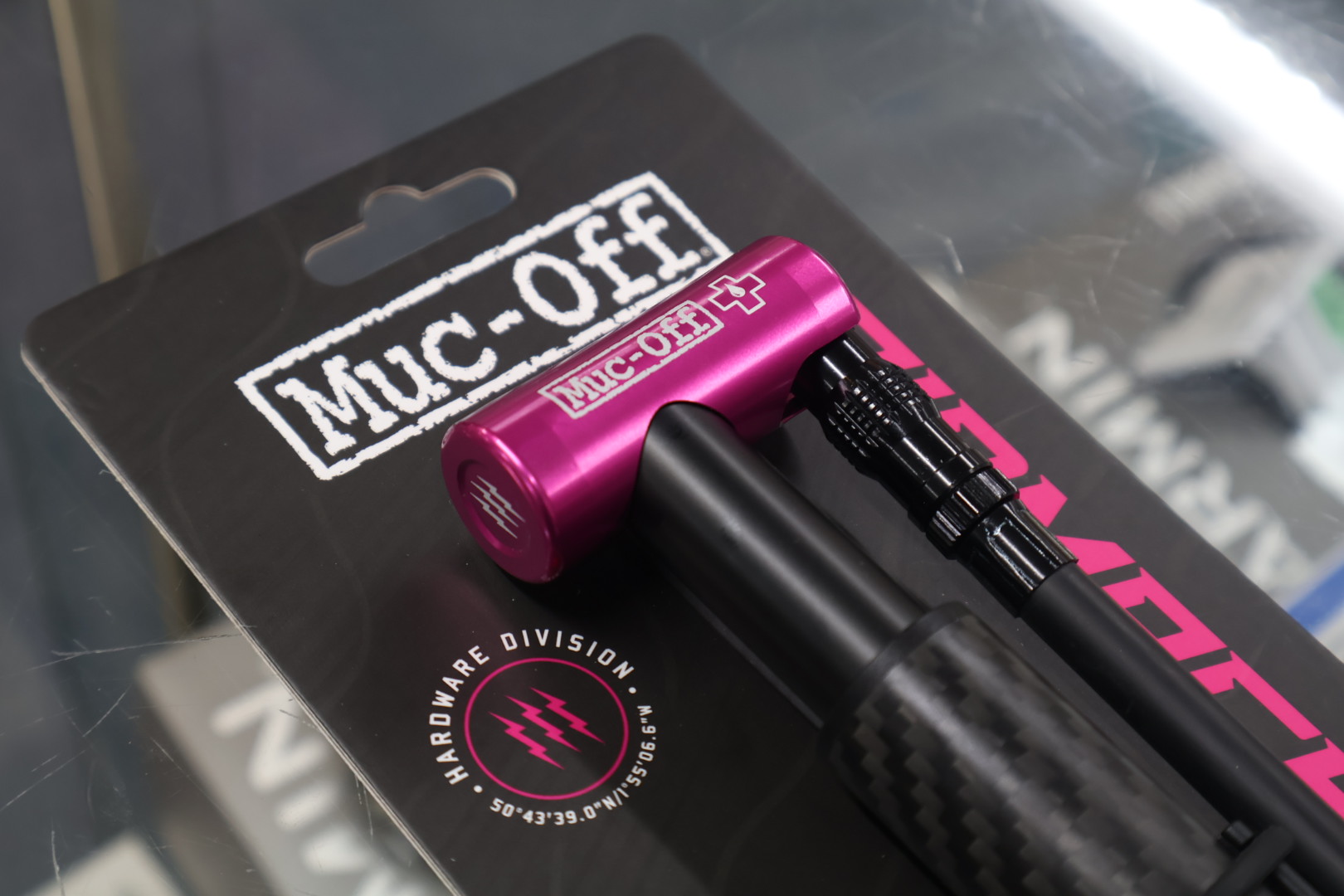 MUC-OFF AIRMACH CARBON PUMP