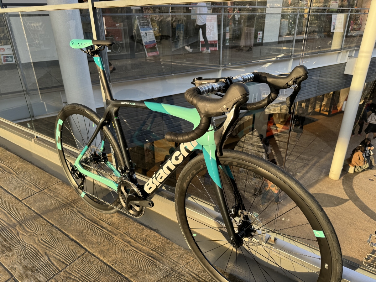 BIANCHI】コンポがR7000系105なだけで”OLTRE XR3 DISC”がお買い得に⁉ | 入間で自転車をお探しならY's Road 入間店