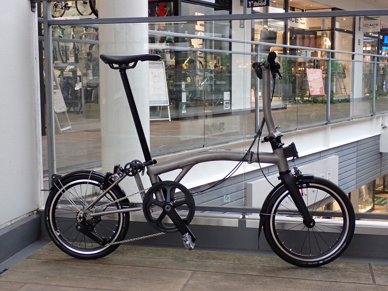 BROMPTON】チタンフレーム採用した軽量T-LINEなら携帯性も走行