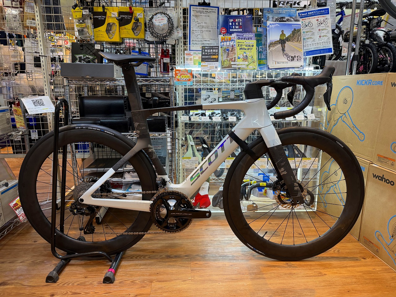 SCOTT】スイスブランドのレーシングエアロモデルの完成車