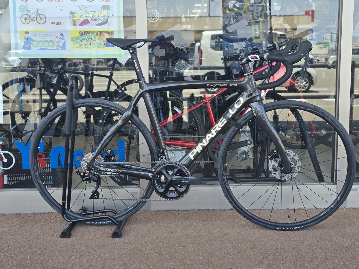 PINARELLO】長年受け継がれてきた左右非対称の美しさ | Y's Road 金沢