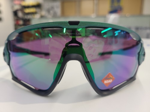 OAKLEY】JAWBREAKERから！夏の日差しに存在感増す個性感じるカラー登場 