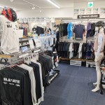 【今月末まで！】川崎ウェア館限定！ウェア類を3点以上のご購入でお買い得になります！！ | サイクルウェアのことならY's Road 川崎ウェア館