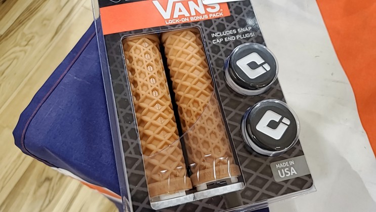 ODI】有名スニーカーブランドVANSとのコラボグリップ再入荷♪ | 川崎で