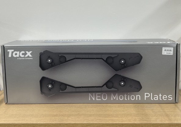 GARMIN/TACX】 「NEO Motion Plates」 「Neo 2T Smart」に取り付けて