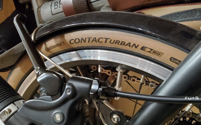 CONTINENTAL】ブロンプトンサイズのCONTACT URBANも良く売れてます 