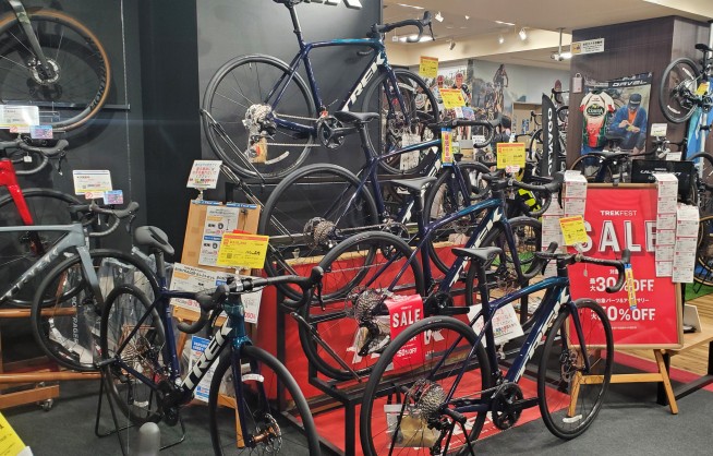 【TREK FEST】入荷予告をしていたEMONDA SL 5(NAVY)が再入荷！！ラストチャンスです！！ | 川崎で自転車をお探しならY