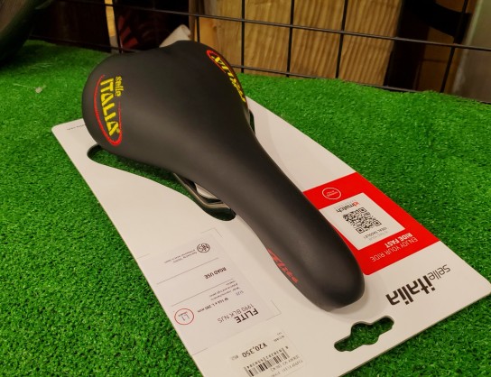 selle italia】元祖軽量チタンレールサドルFLITEのNJS認定版サドル
