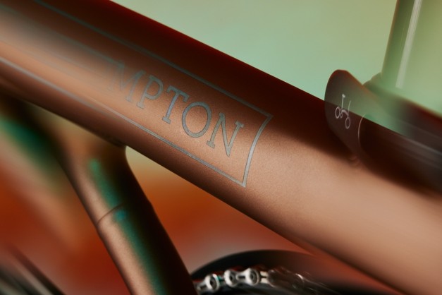 BROMPTON】Tラインに特別なカラーが登場！オンラインで予約受付中です