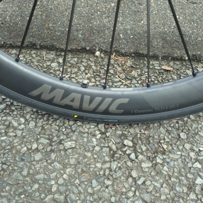 【インプレッション】ワイドタイヤ時代に合わせて進化したMAVIC COSMIC SLR45 | 川崎で自転車をお探しならY's Road 川崎店