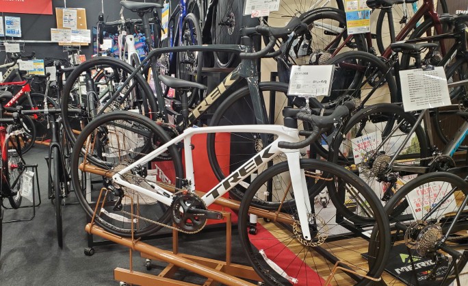 速報【TREK】名車復活！入荷予告のあったEMONDA SL5が無事入荷いたしました！！ | 川崎で自転車をお探しならY's Road 川崎店