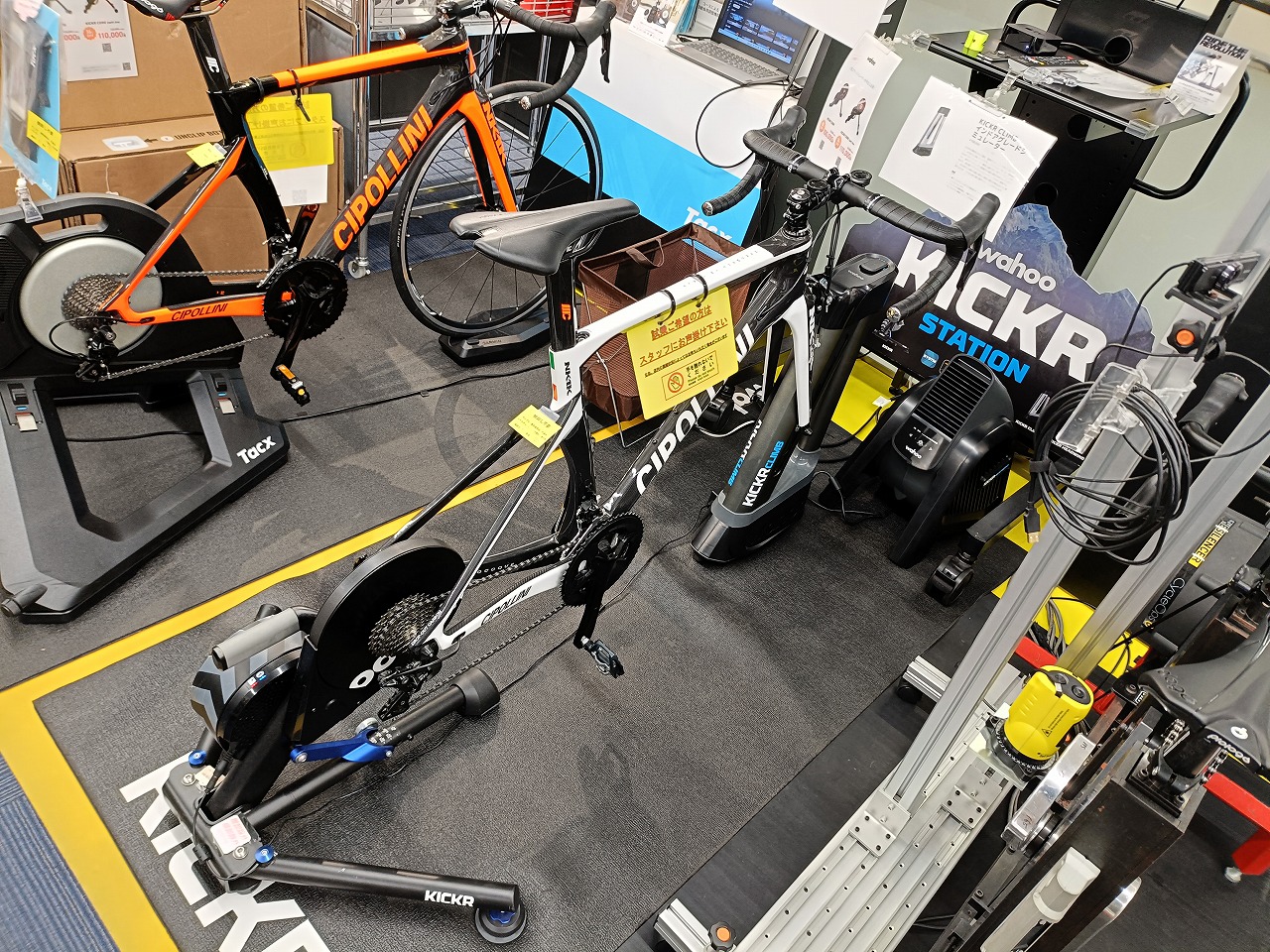 スマートトレーナー】WAHOO KICKR COREと同 ZWIFT ONEが特価