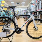 【DE ROSA】フルモデルチェンジで話題の新型IDOLがワイズロード川崎店に入荷！ | 川崎で自転車をお探しならY's Road 川崎店