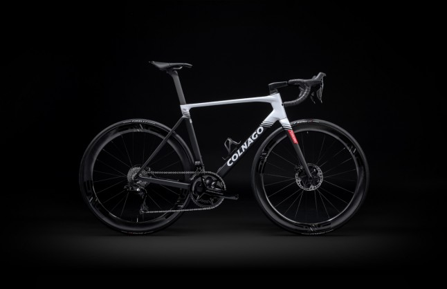 【情報解禁】COLNAGO至上最軽量の『V5Rs』新型発表！ | 神戸で自転車をお探しならY's Road 神戸店