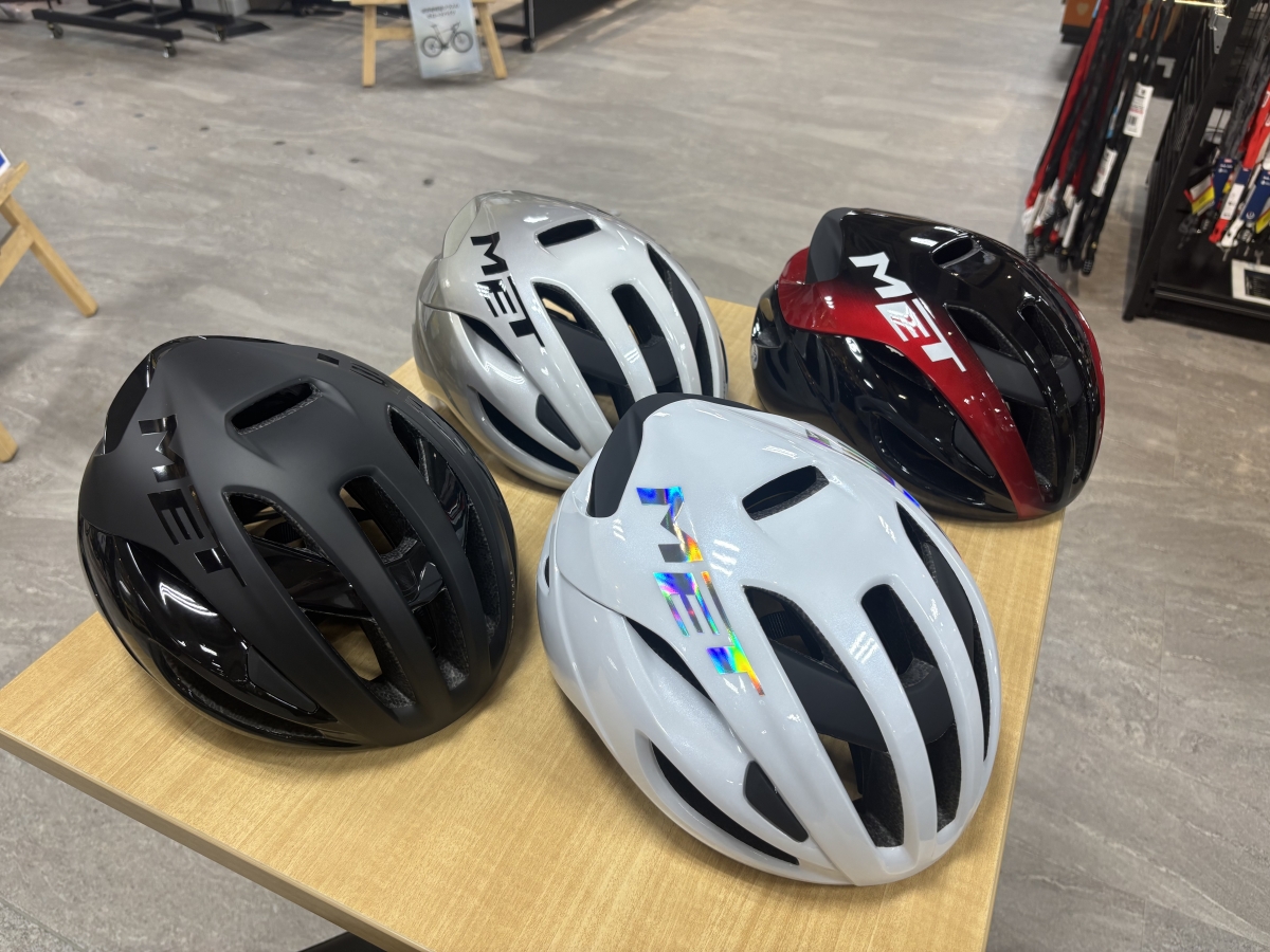 【MET】UCIワールドチーム使用！メーカー在庫欠品中のカラー、あります！ | 神戸で自転車をお探しならY's Road 神戸店