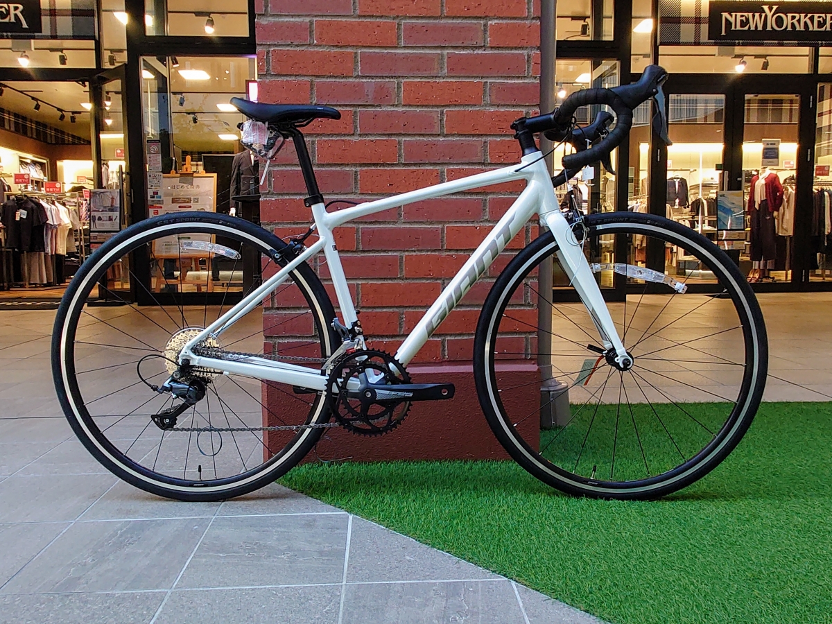 GIANT 26 CONTEND 3 ﾘｯﾁﾎﾜｲﾄ 465S