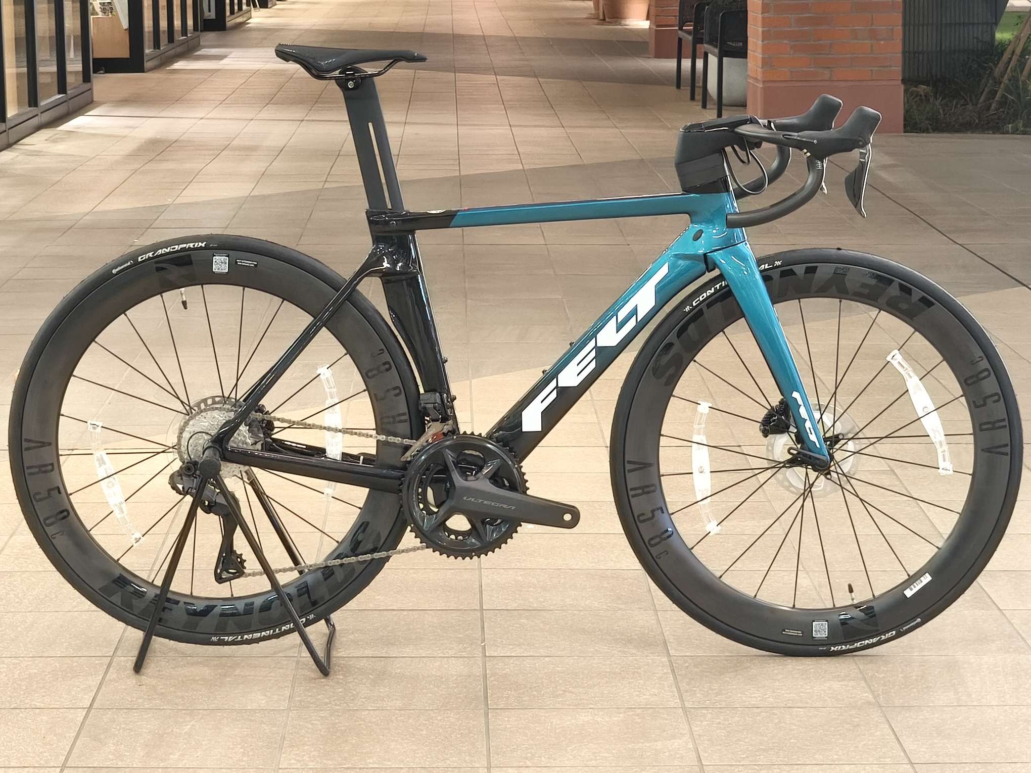 超特価!!】スーパーバイクが限定1台驚愕プライス!!!!! FELT AR