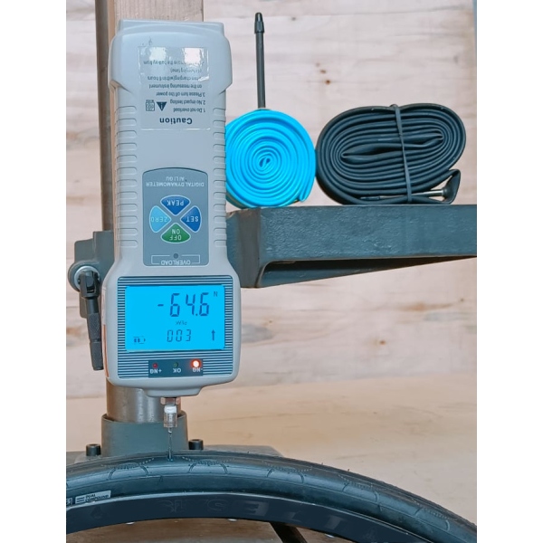 camera-super-resistente-roccia-strada-700x23-33-peso-89-g-ca-made-in-italy-100-2