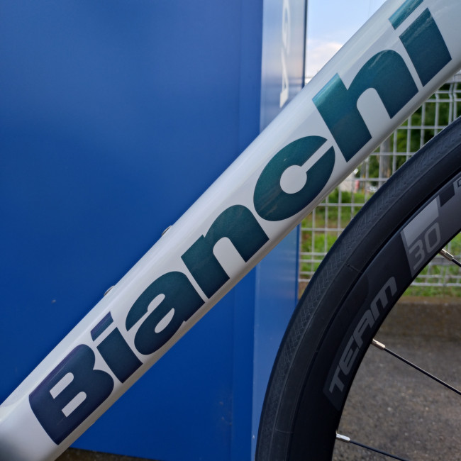 Bianchi ロードバイク sempre カーボン　55　美品屋外使用なし Bianchi ロードバイク sempre カーボン55美品屋外使用なし