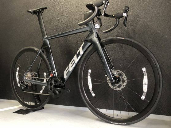 FELT AR5 手渡し値引きあります。 FELT AR5 手渡し値引きあります。