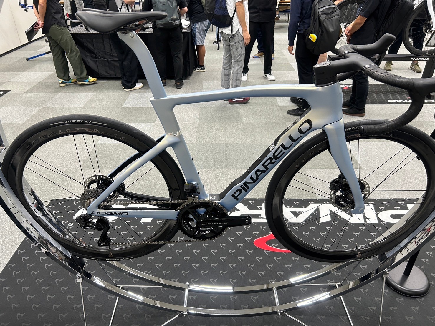 PINARELLO 2025 NEW DOGMA F ピナレロが誇るフラグシップレーシングモデルがフルモデルチェンジ！京都ピナレロルームにて ...