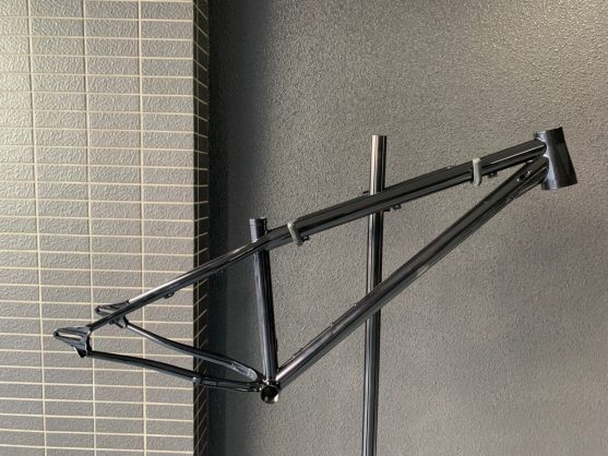 SINGER 430S】トレイルライドにピッタリのクロモリフレームセット入荷
