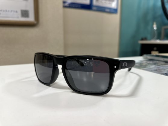OAKLEY】サイクリングにもカジュアルな使い方もできるOAKLEYの万能