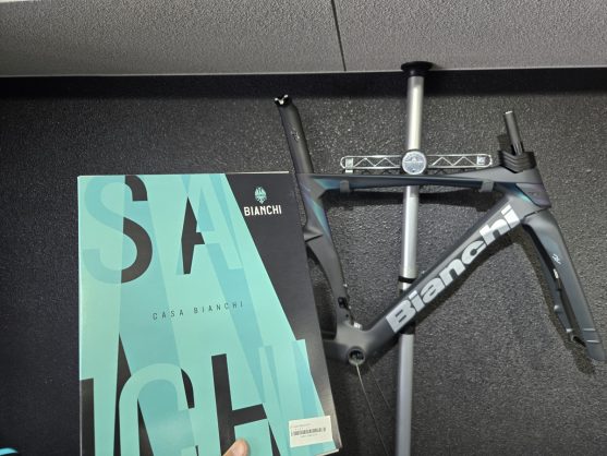 BIANCHI】オルトレorスペシャリッシマ購入で特別なプレゼントが