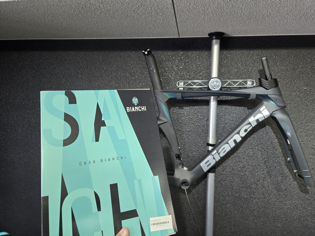 引渡限定　ビアンキ  レプレ　オーバーホール済　快調！　ティアグラ9速 引渡限定ビアンキ レプレオーバーホール済快調！ティアグラ9速