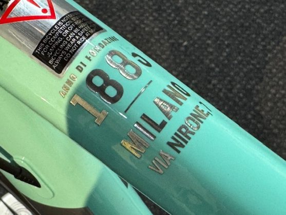 BIANCHI】定番のチェレステカラーが大量入荷！！初めてのロードバイク
